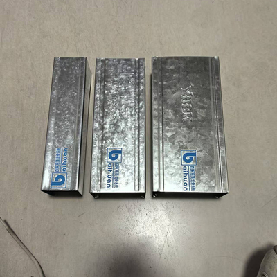 คุณภาพ C / U Shape Steel Metal Track สําหรับกรอบสําหรับการปรับแต่งและความเป็นไปได้ของการสนับสนุนโครงสร้าง โรงงาน
